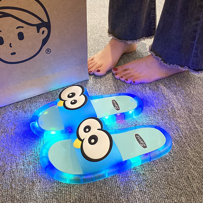 Funny Big Eyes Luminous Slide  - đánh giá và giá Home Outdoor Bathroom
